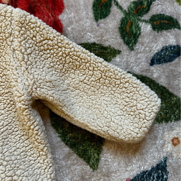 🌟3/$20🌟 
Disney Winnie the Pooh Sweatshirt 0-3Months - Picture 6 of 6